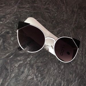Cat-eye Sunglasses